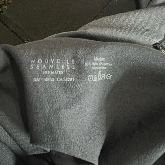 Nouvelle Seamless Cami - Picture 2 of 3